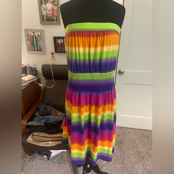 Size 2X beautiful colorful dress strapless - Picture 4 of 5